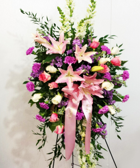 Easel Spray Pink and white